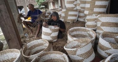 Keranjang Anyaman Ini Bisa Tembus Sampe Ke Luar Negeri Lho
